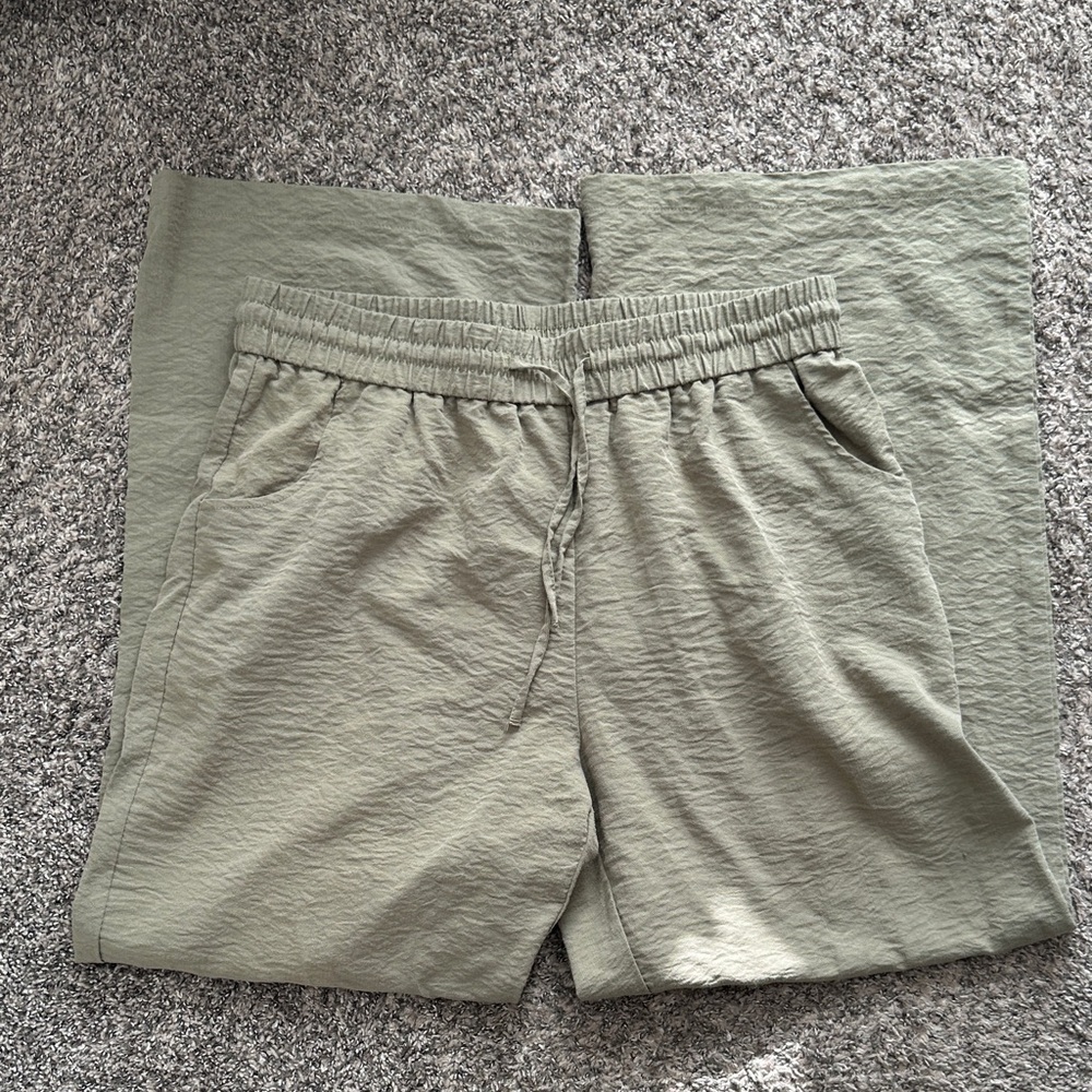 Olive Green XL wide leg crinkle pant